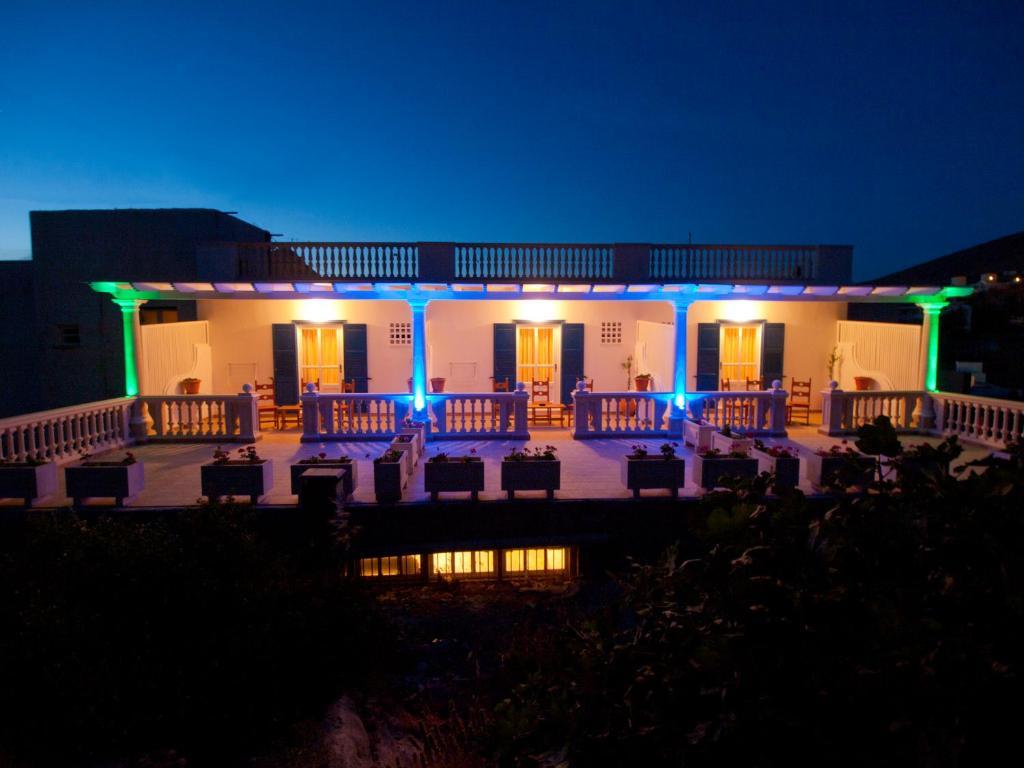 Parthenon Hotel Chora  Phòng bức ảnh